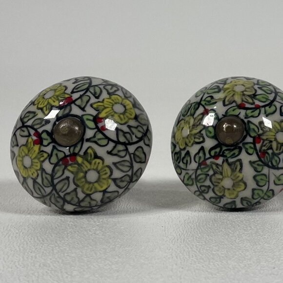 Set of 4 Ceramic Floral Drawer Pulls -‎ Cost Plus World Market (Discontinued) - Picture 1 of 10